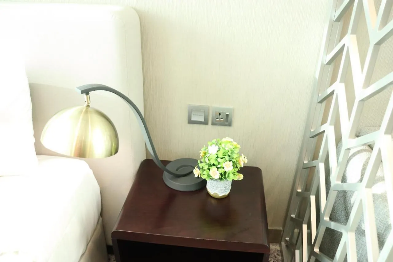 Damac Prive Exquisite Luxurious Studio Apartment By Central Cove Holiday Homes Dubai
