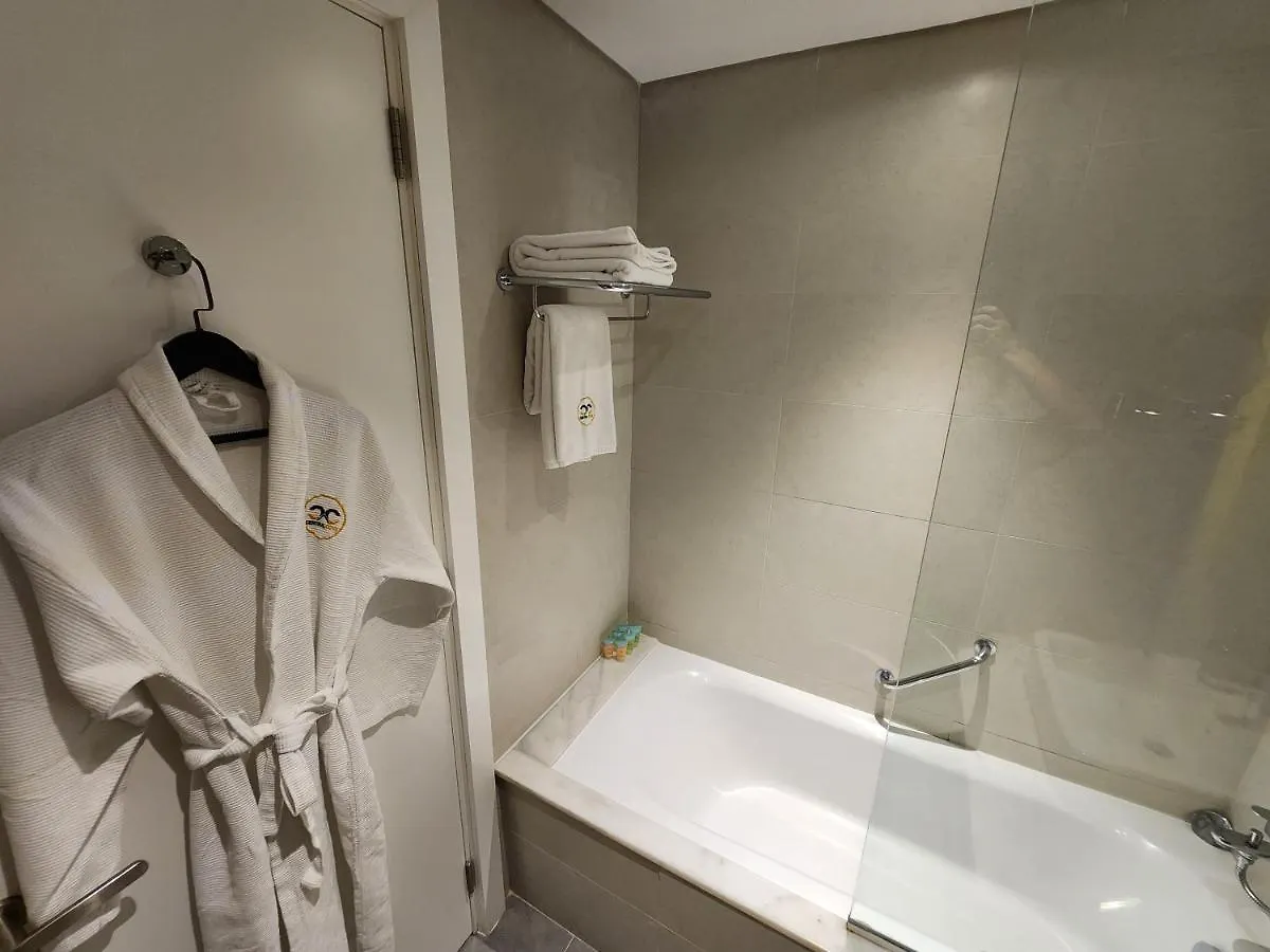 Damac Prive Exquisite Luxurious Studio Apartment By Central Cove Holiday Homes Dubai