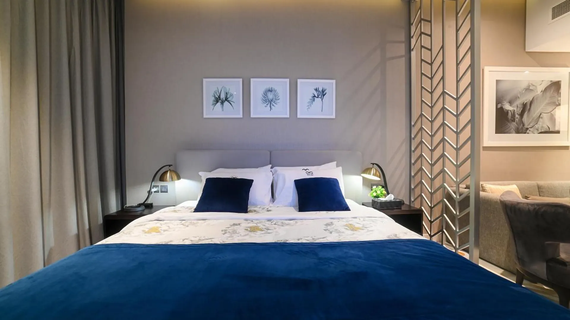 Damac Prive Exquisite Luxurious Studio Apartment By Central Cove Holiday Homes Dubai